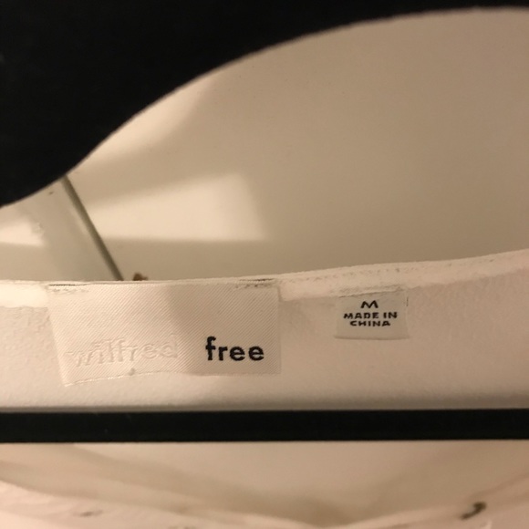 Aritzia Wilfred Free blouse - Picture 2 of 2
